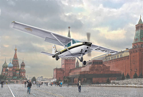 2764 CESSNA 172 SKYHAWK - Landing on Red Square (1987) - Image 1